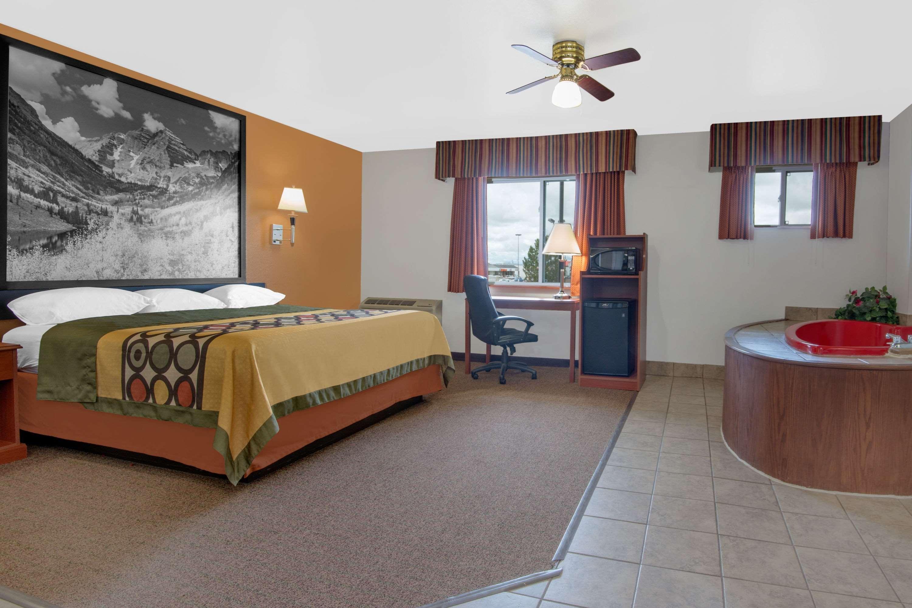 Super 8 By Wyndham Alamosa Motel Ngoại thất bức ảnh