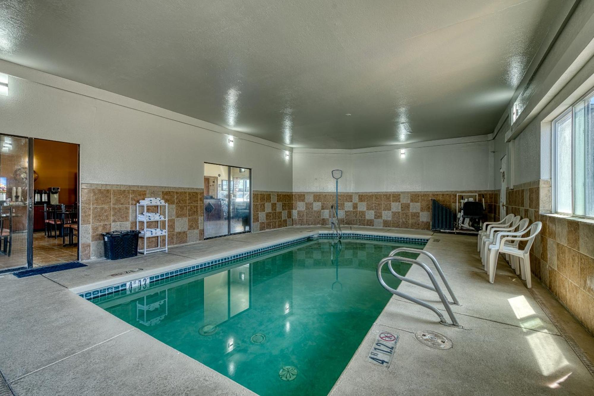 Super 8 By Wyndham Alamosa Motel Ngoại thất bức ảnh