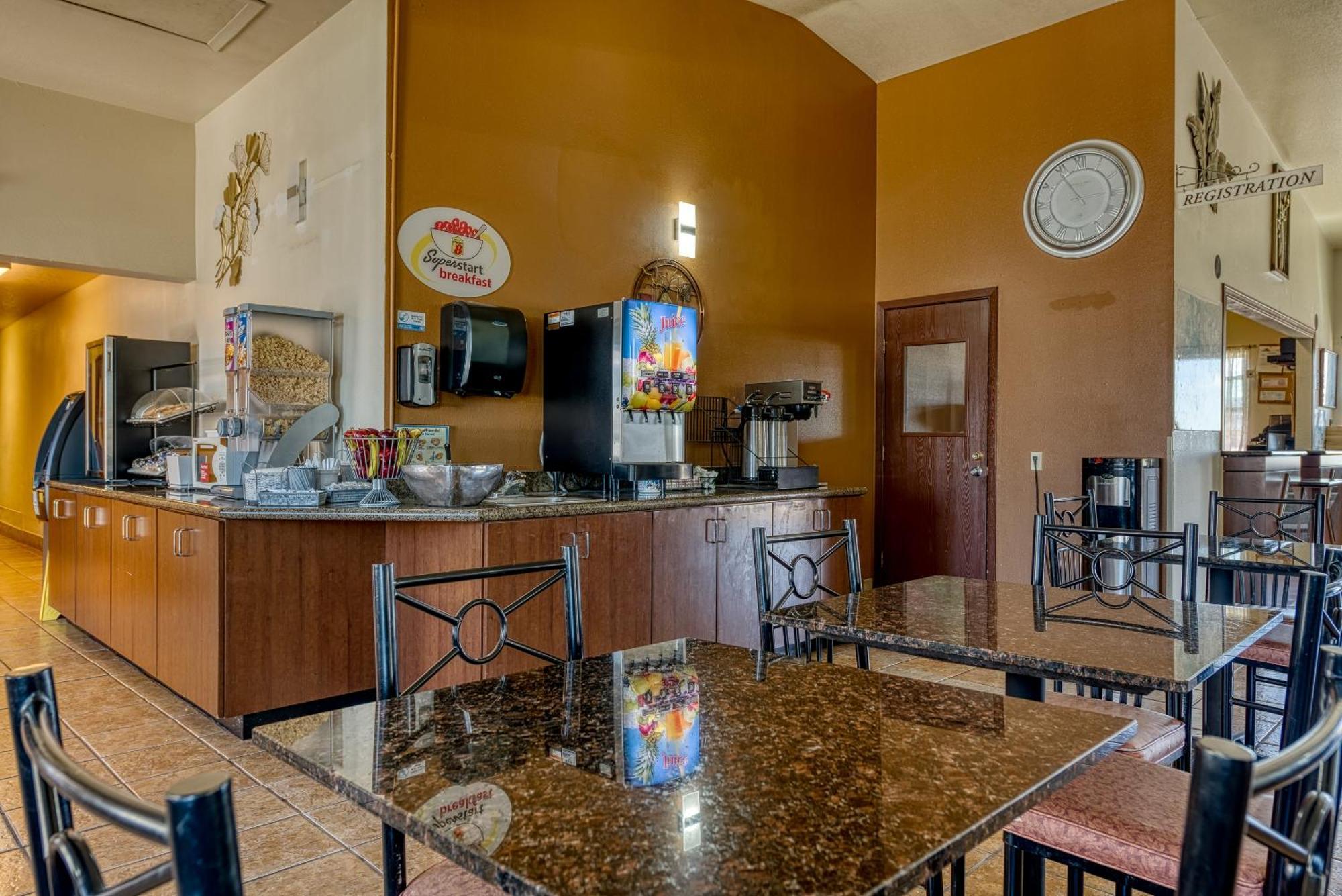 Super 8 By Wyndham Alamosa Motel Ngoại thất bức ảnh