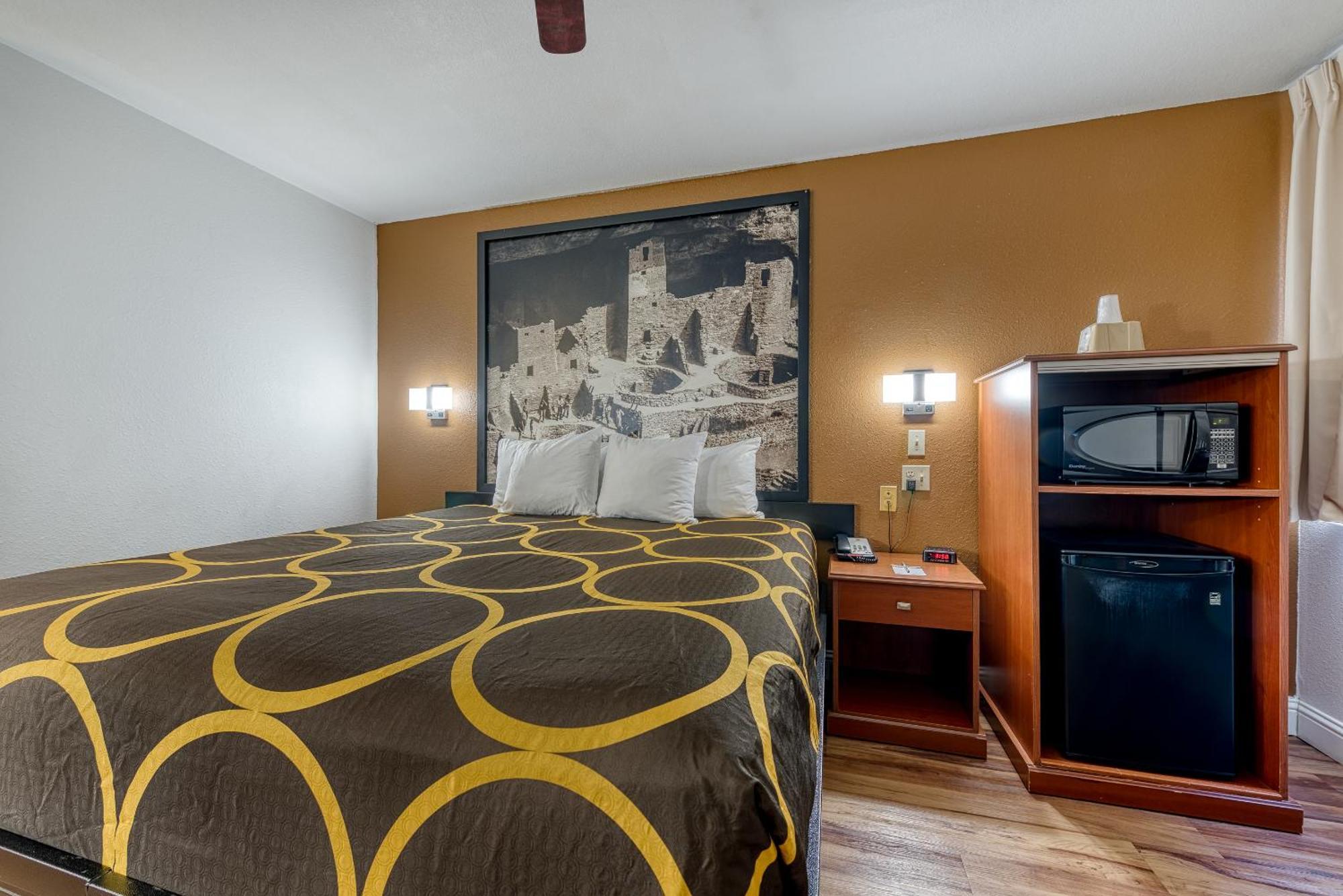 Super 8 By Wyndham Alamosa Motel Phòng bức ảnh