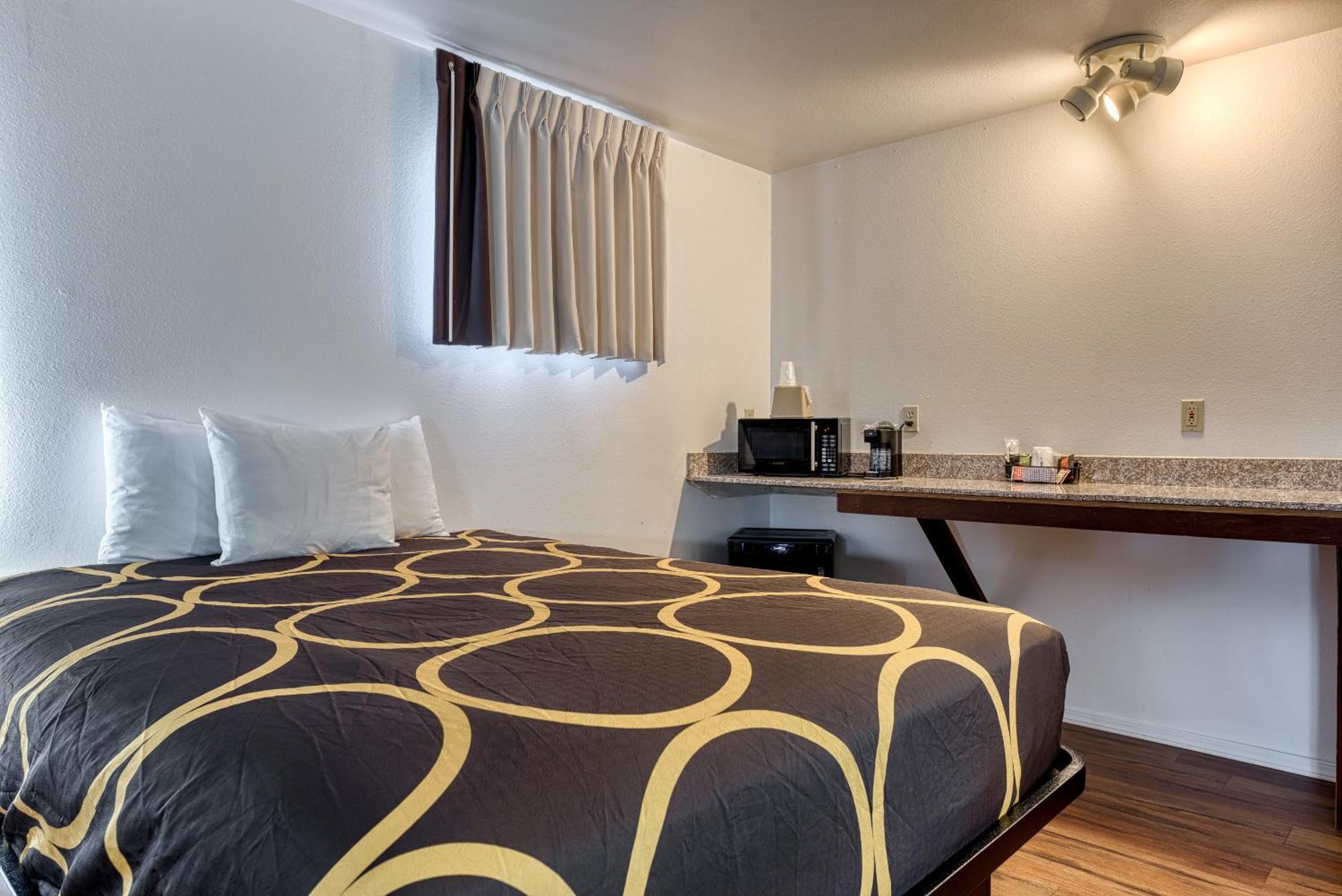 Super 8 By Wyndham Alamosa Motel Phòng bức ảnh
